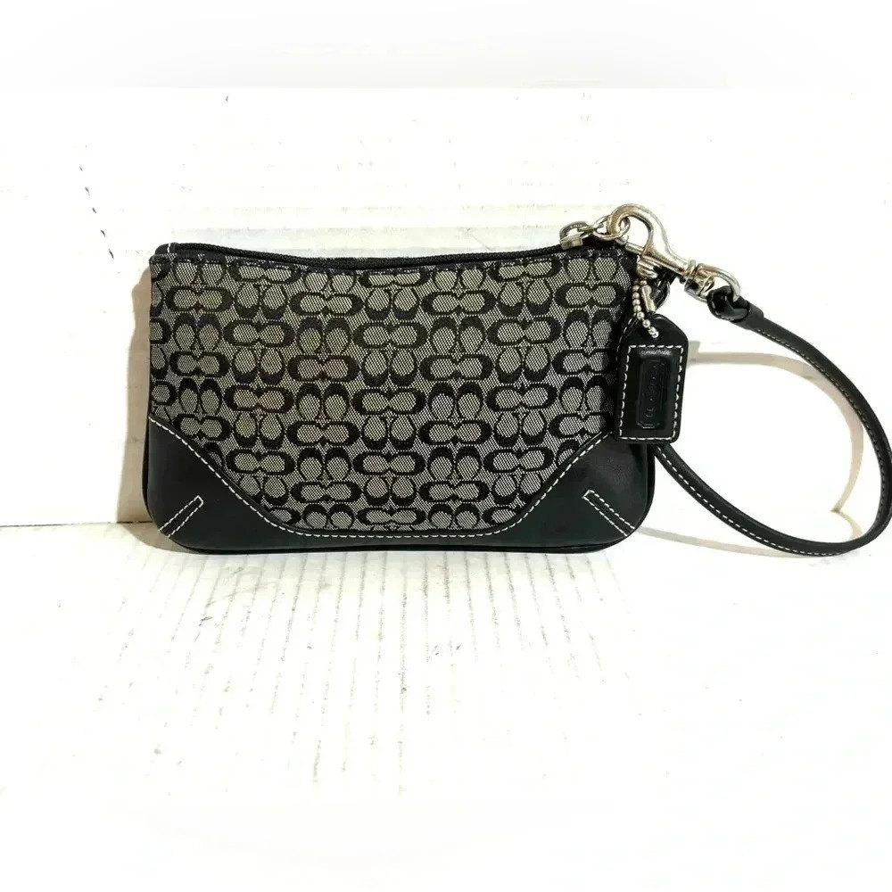 Coach CC signature, print canvas/ leather wristlet